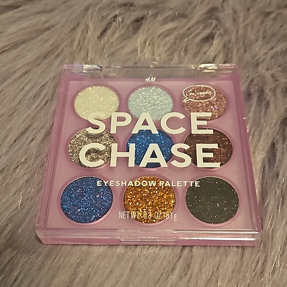 🆕️H&M Rare Glitter Eyeshadow *SEALED*
